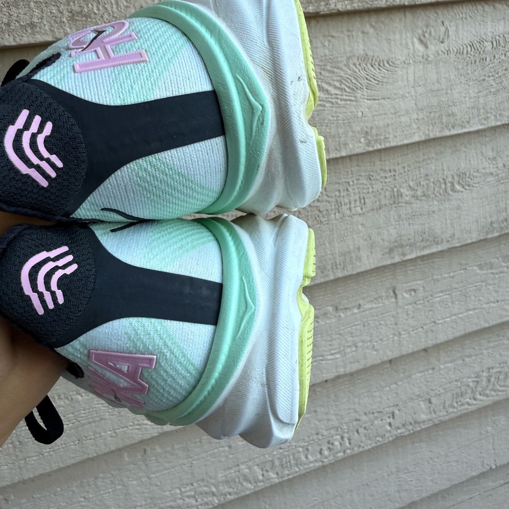 Hoka Women’s Clifton 9 Running  Shoe - Picture 7 of 7
